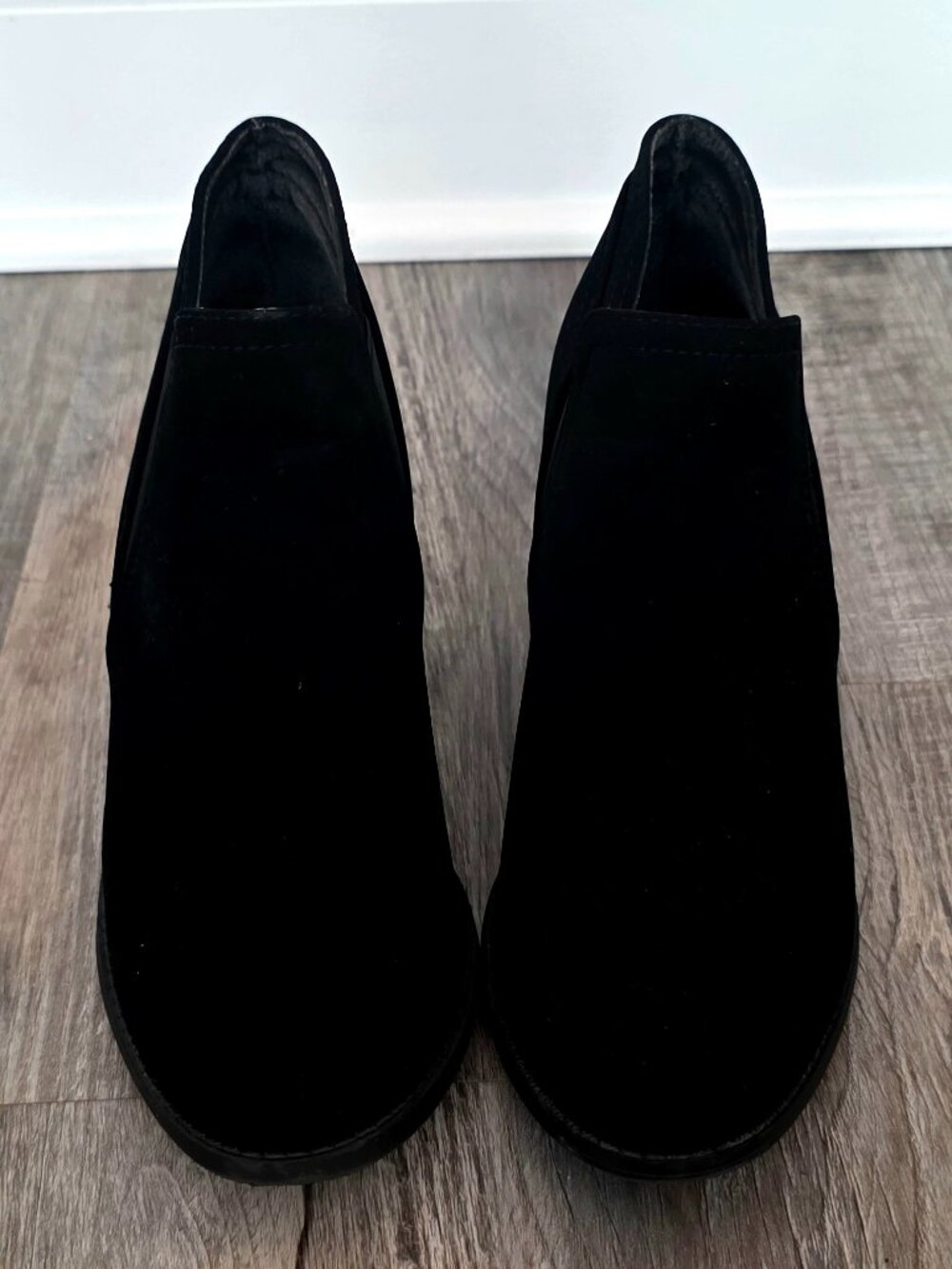 Y•Not? Women's Black Suede Booties, Size 8
